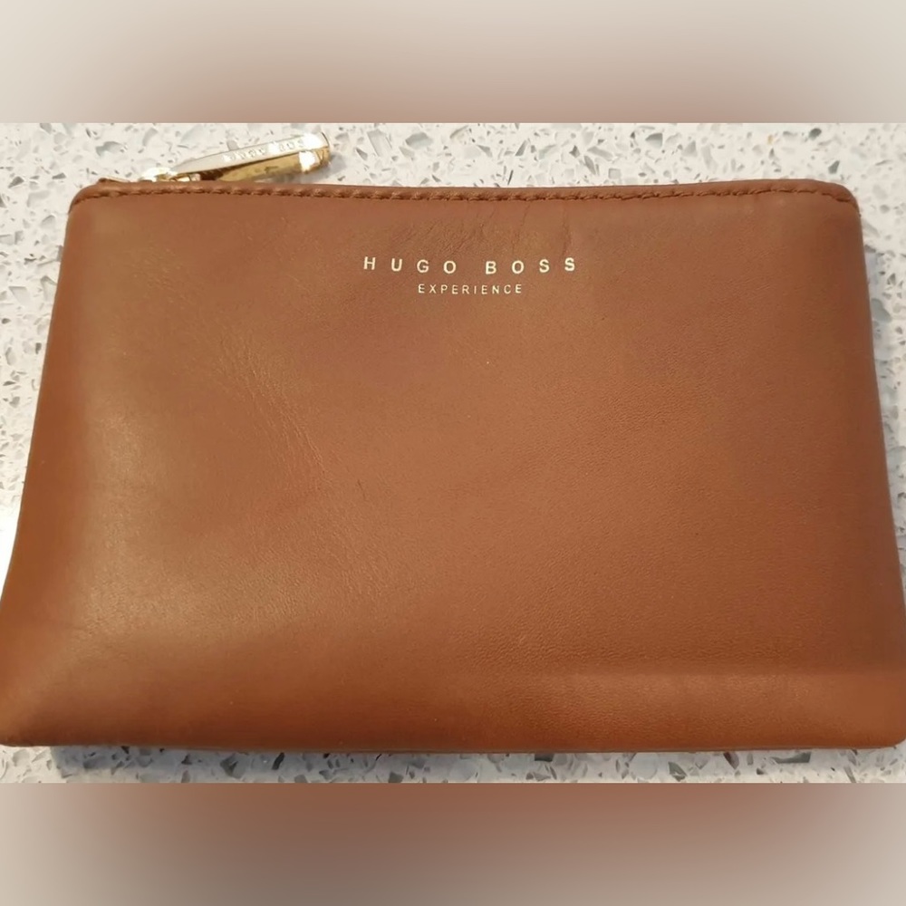 BOSS HUGO BOSS Tan Leather Gold Tone Zipper Small Coin Purse